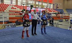 IĞDIR ÜNİVERSİTESİNDEN MUAY THAI’DE ÇİFTE MADALYA!