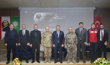 IĞDIR ÜNİVERSİTESİNDE “SPORDA ŞİDDET VE GÜVENLİK ÖNLEMLERİ” SÖYLEŞİSİ DÜZENLENDİ