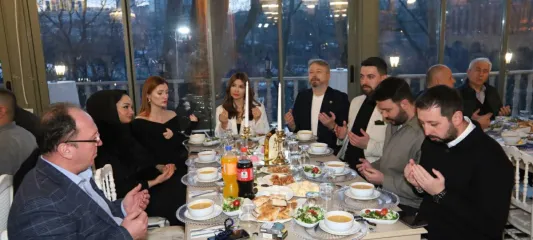 İFTAR SOFRASINDA BULUŞTULAR