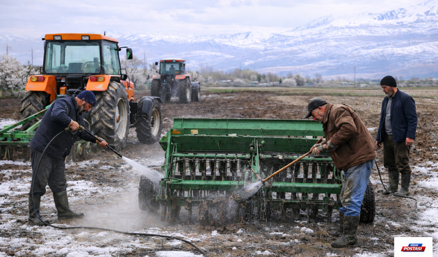 IĞDIR’DA EKİM SEZONU İÇİN HAZIRLIKLAR SÜRÜYOR