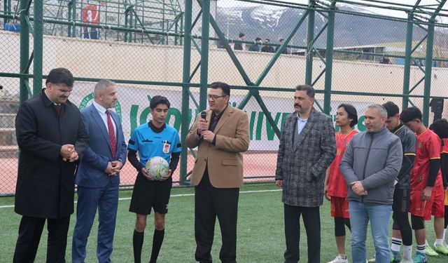 İLK DÜDÜK ÇALDI: IĞDIR ÜNİVERSİTESİNDE TURNUVA COŞKUSU!