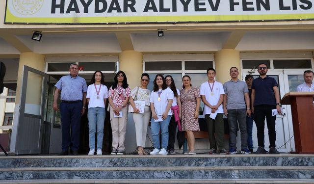 Haydar Aliyev Fen Lisesi'nde Karne Sevinci Ödülle Taçlandı