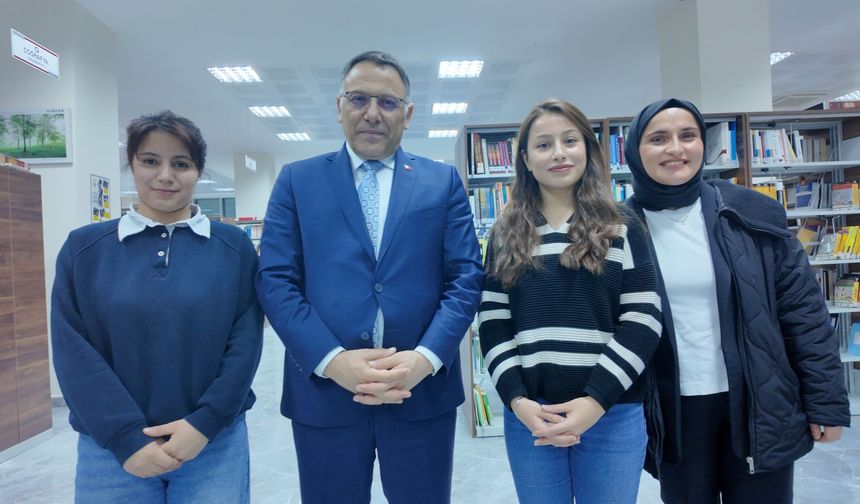 REKTÖR GÜREL, FUAT SEZGİN KÜTÜPHANESİNİ ZİYARET ETTİ
