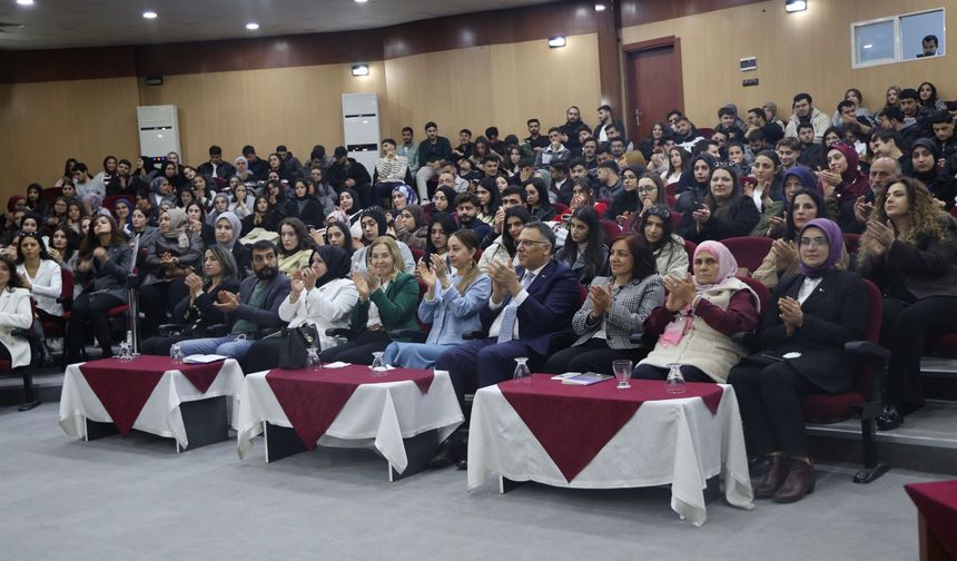 IĞDIR ÜNİVERSİTESİNDE 8 MART COŞKUSU