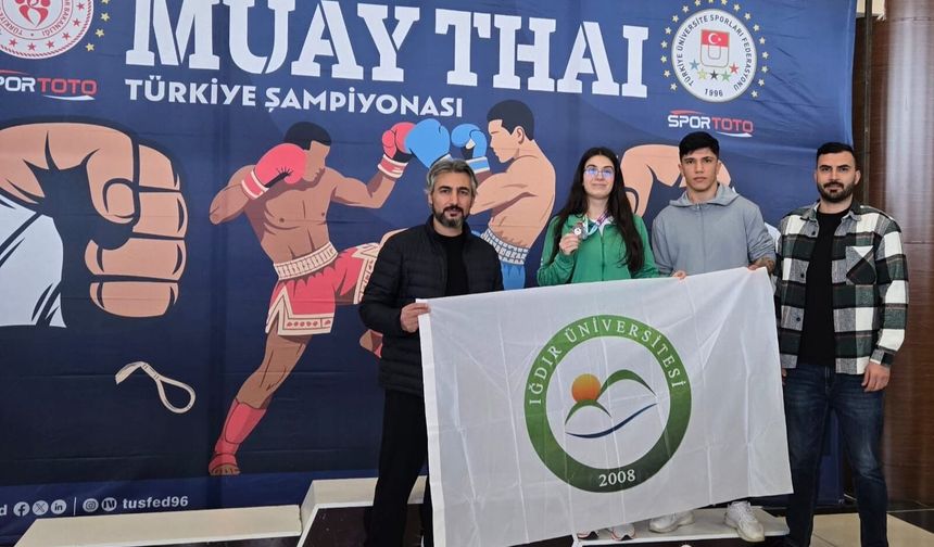 IĞDIR ÜNİVERSİTESİNDEN MUAY THAI’DE ÇİFTE MADALYA!