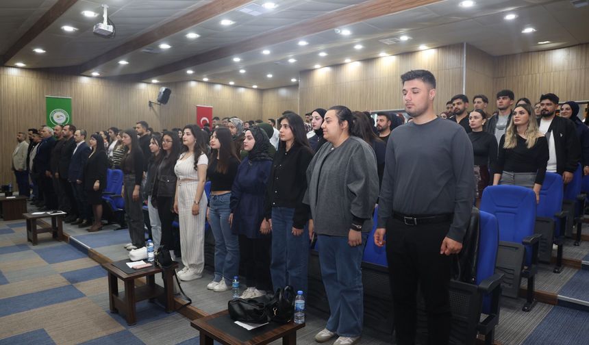 IĞDIR ÜNİVERSİTESİNDE “VETERİNER SAĞLIK ALANINDA SAHA, BİLİM VE KARİYER PERSPEKTİFLERİ” PANELİ DÜZENLENDİ