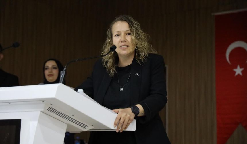 19 Mayıs Ruhuna Yakışan Mezuniyet: Genç Filologlar Geleceğe Kanat Açtı