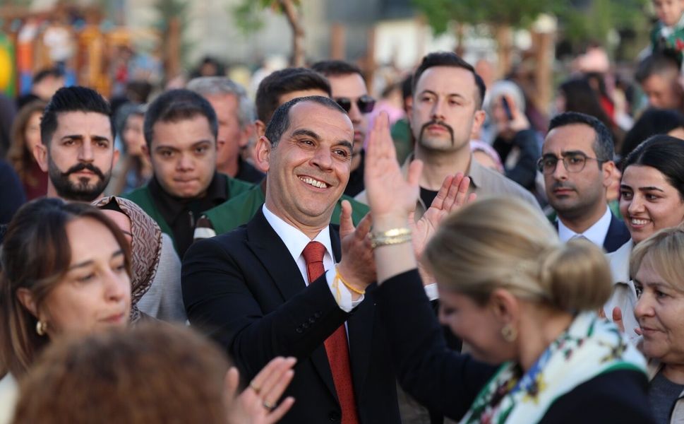 IĞDIR’DA HIDIRELLEZ COŞKUSU: GELENEKLER YAŞATILDI, DİLEKLER GÜL AĞAÇLARINDA BULUŞTU