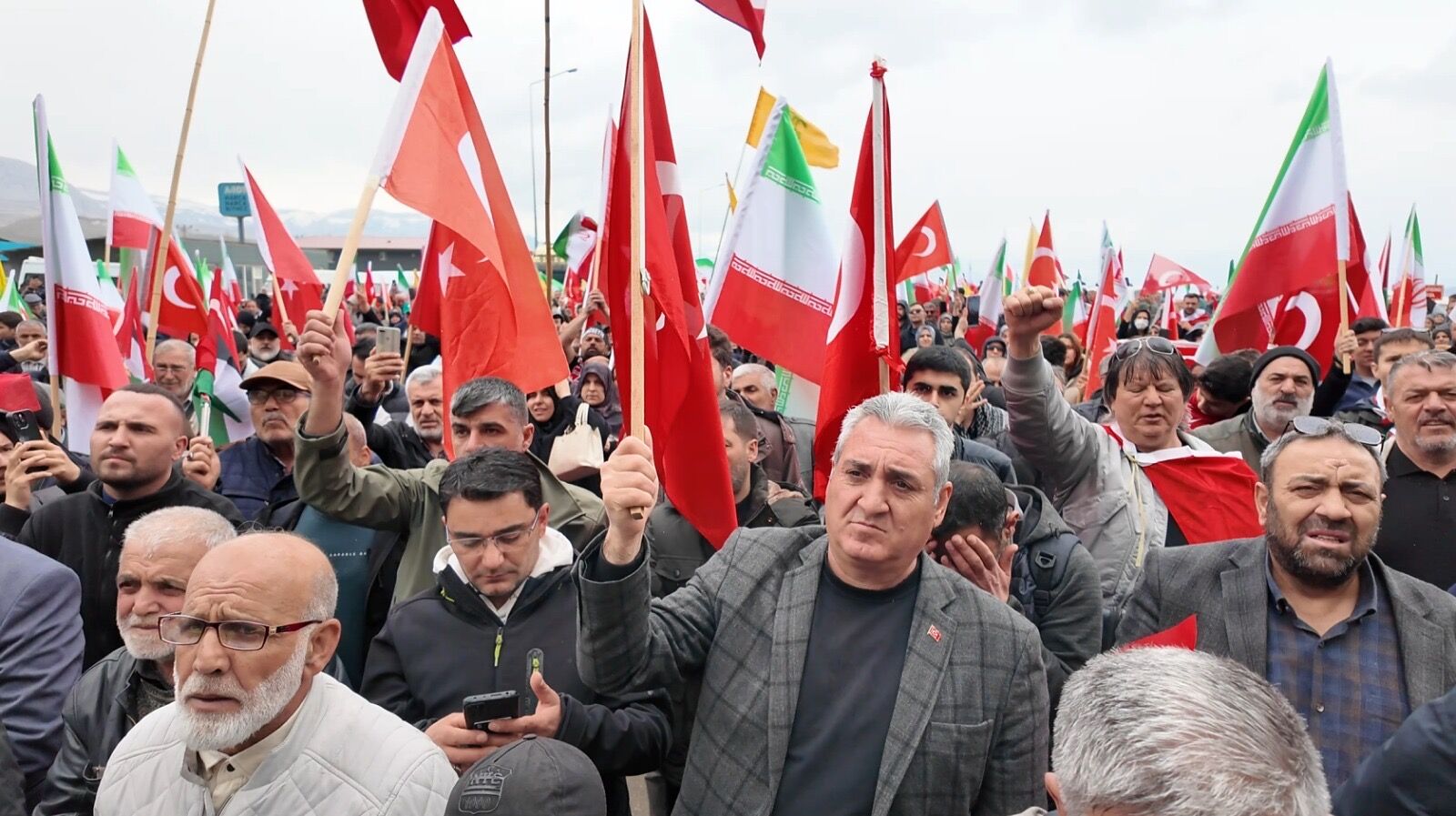 4787816B 5070 49B0 Abce 7E15B7875C39