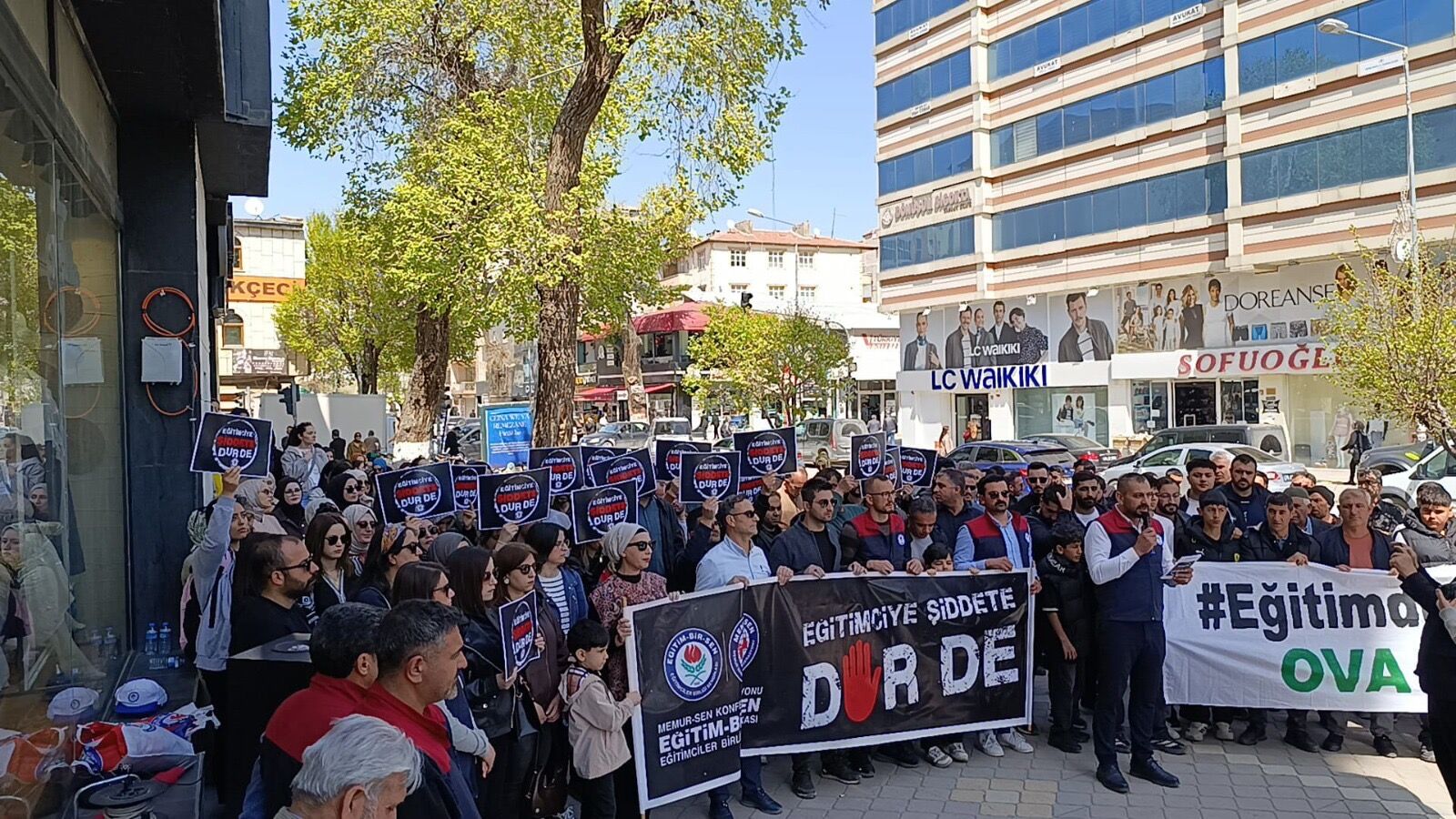 D86E99Af 039F 4Faf 98C1 Fb2A6904641D